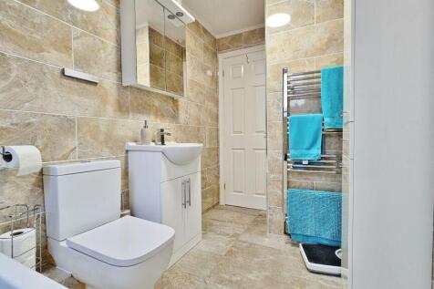 Jack &amp; Jill Bathroom