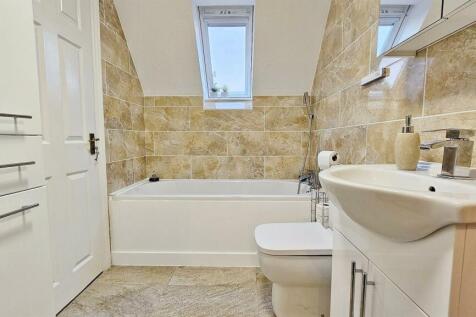 Jack &amp; Jill Bathroom