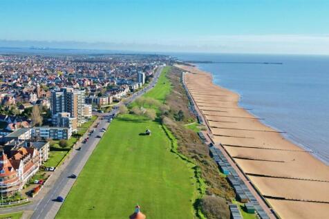 FRINTON ON SEA SEAFRONT