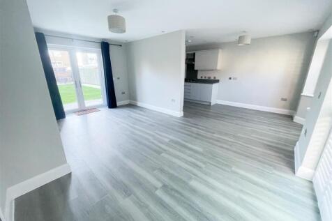 LOUNGE/DINER/KITCHEN