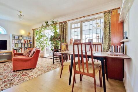 Lounge/Diner