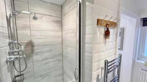 Shower Room &amp; Cloak Room