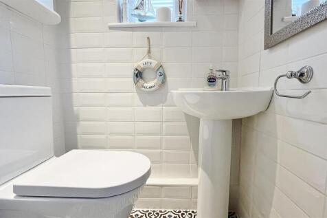 Shower Room &amp; Cloak Room