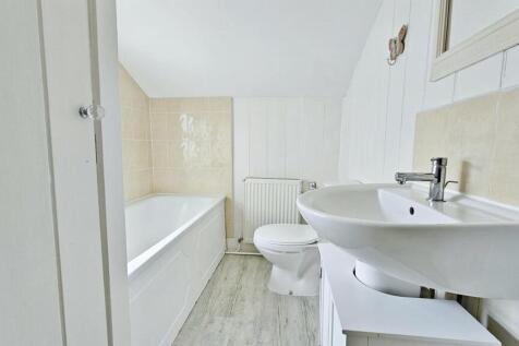En-Suite Bathroom