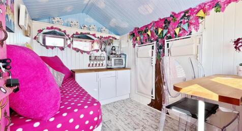 Beach Hut