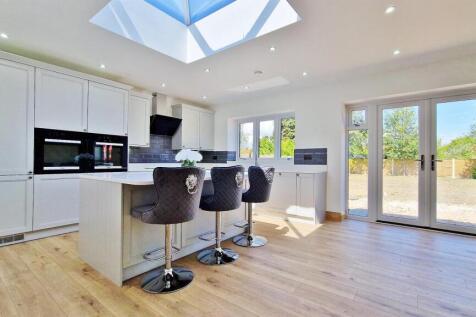 Lounge/Dining/Kitchen
