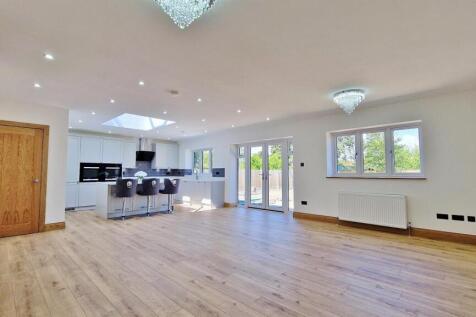 Lounge/Dining/Kitchen
