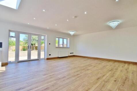 Lounge/Dining/Kitchen