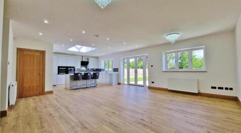 Lounge/Dining/Kitchen