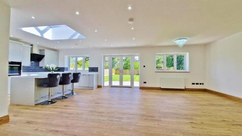 Lounge/Dining/Kitchen