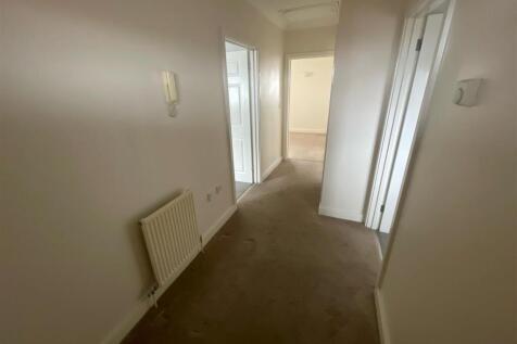 Hallway.jpg