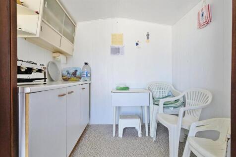 Beach Hut