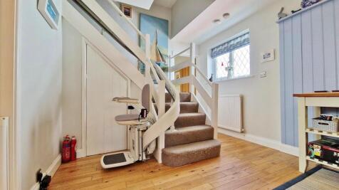 Hallway/Dining Room