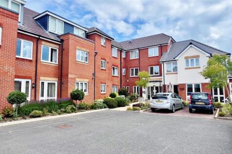Communal Gardens &amp; Parking