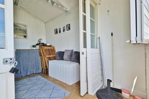 Beach Hut
