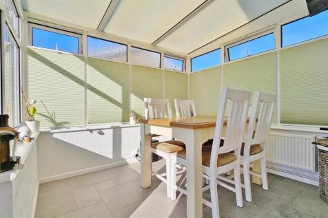 Conservatory/Dining Room