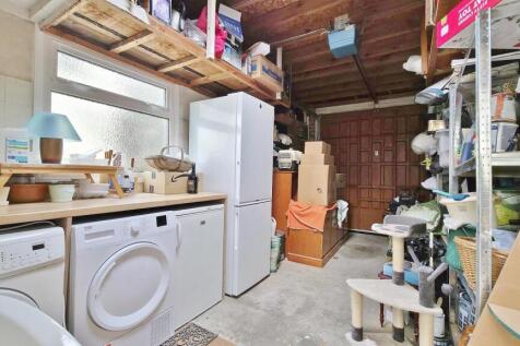 Garage/Utility