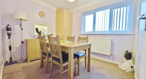 Dining Room/Bedroom 3