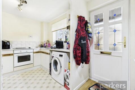 Kitchen/Entrance