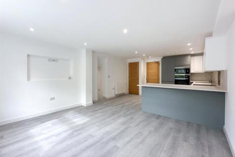 Living Room/Kitchen