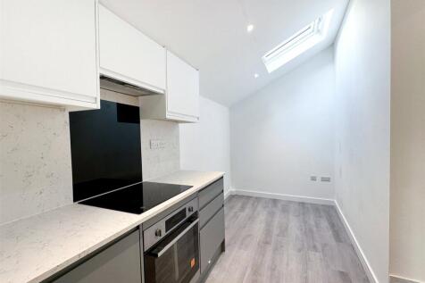 Kitchen/Dining Area
