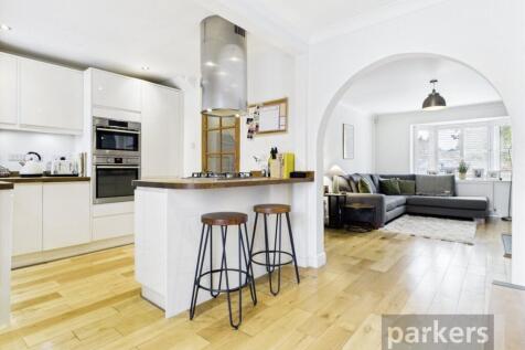 Kitchen/Dining Area