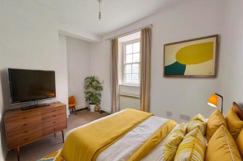 Flat 2 Bedroom 2