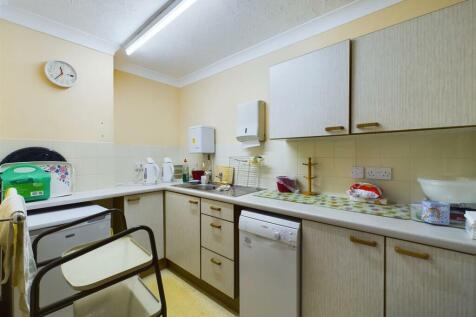 CAM01800G0-PR0047-STILL010.jpg