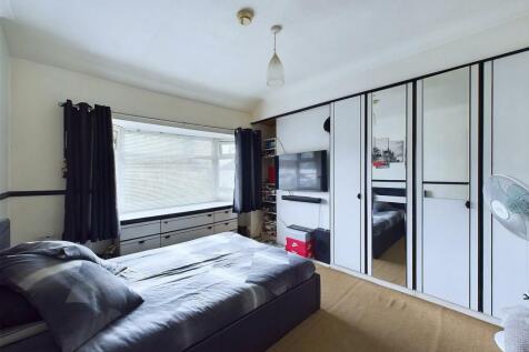 CAM02885G0-PR0185-STILL021.jpg