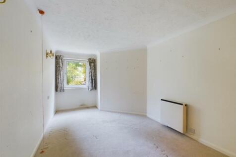 CAM02885G0-PR0207-STILL007.jpg