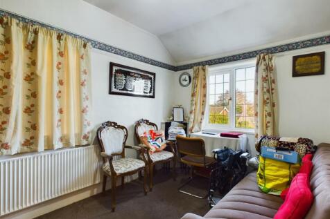 CAM02885G0-PR0209-STILL012.jpg