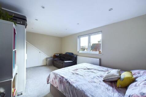 CAM02885G0-PR0260-STILL013.jpg