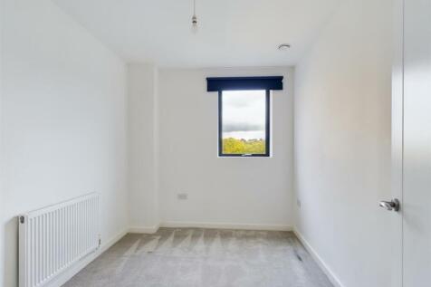 CAM01800G0-PR0113-STILL002.jpg