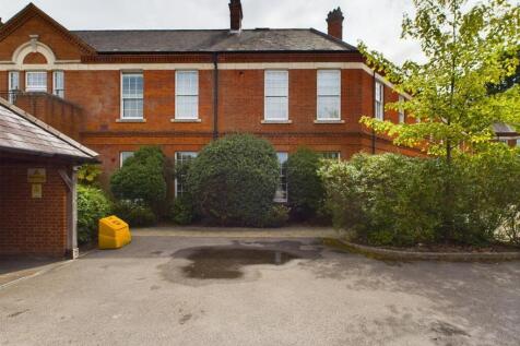 CAM01800G0-PR0109-STILL003.jpg