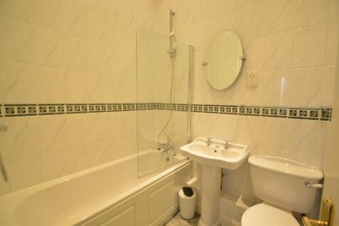 Bathroom 2.jpg