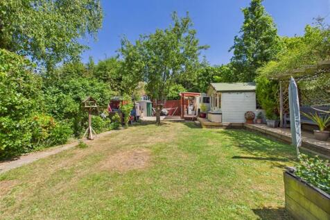 CAM02885G0-PR0380-STILL014.jpg