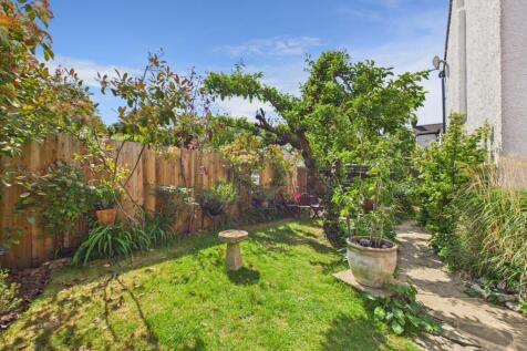 CAM02885G0-PR0385-STILL032.jpg