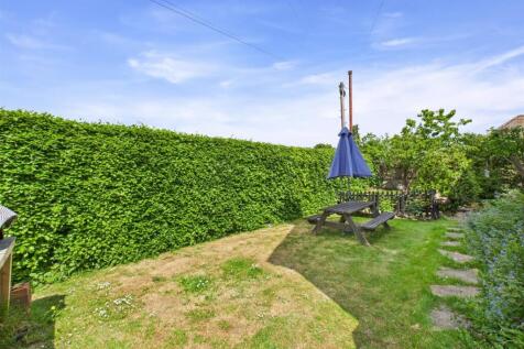 CAM02885G0-PR0385-STILL034.jpg