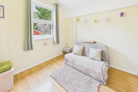 CAM02885G0-PR0386-STILL014.jpg