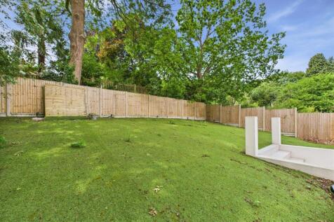 CAM02885G0-PR0412-STILL026.jpg