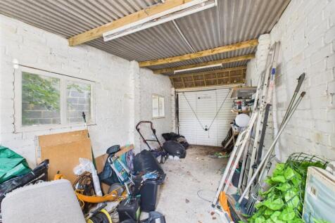 CAM02885G0-PR0431-STILL022.jpg