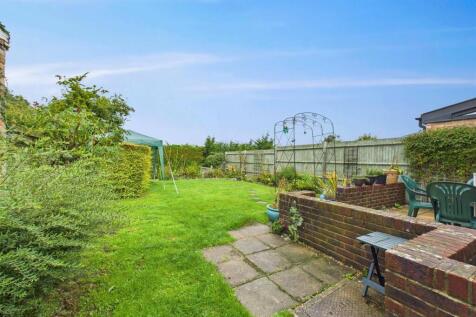 CAM02885G0-PR0472-STILL015.jpg