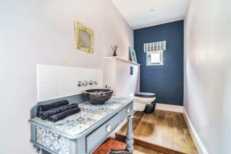 The Cottage, Charwelton Cloak Room
