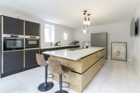 The Maples, Flat 7 Whilton Lodge
