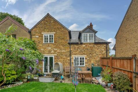 Checkley Cottages, Charwleton