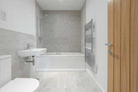 Plot 1, Show home