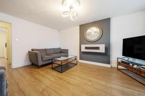 23 Lansdown Close