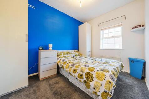 23 Lansdown Close