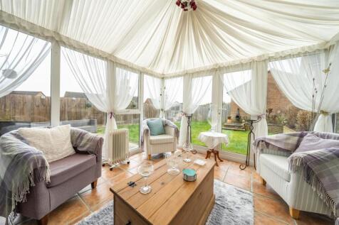 8 Peartree Close