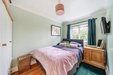 2 Partridge Close